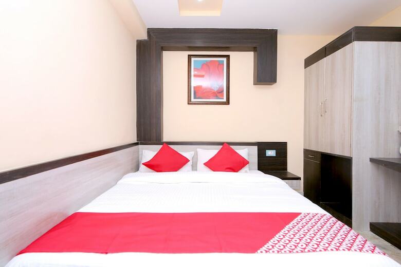 Oyo 24339 Hotel Vega
