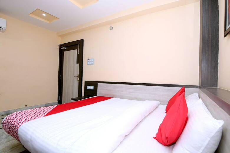Oyo 24339 Hotel Vega