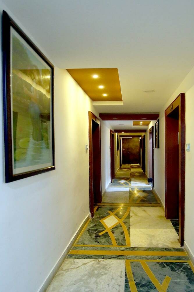 Oyo 24339 Hotel Vega