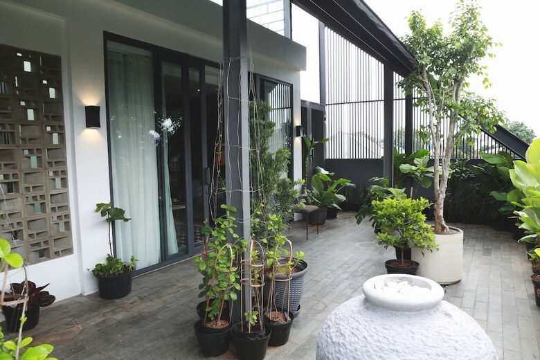 Bed & Breakfast S7 Suites Gandaria