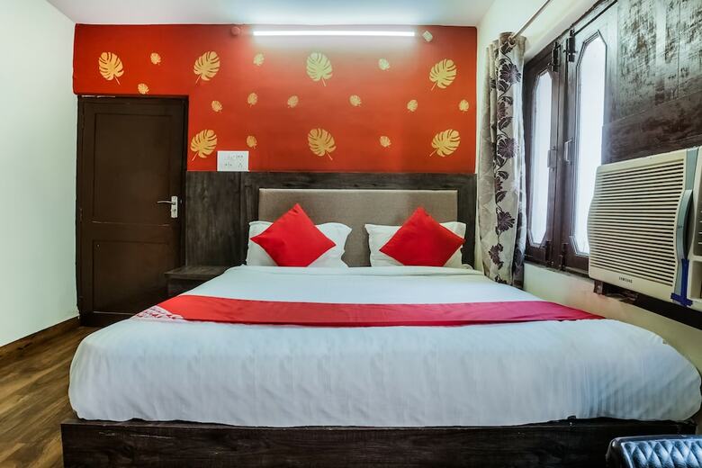 Oyo 28783 Hotel Vaishali