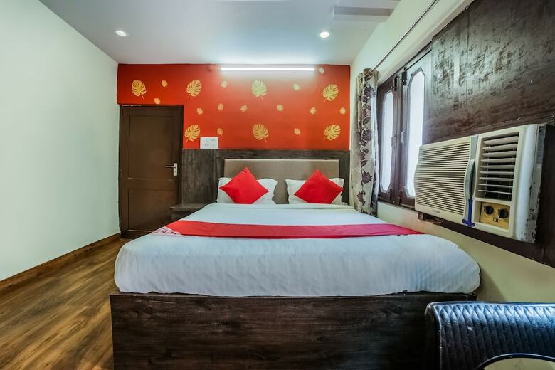 Oyo 28783 Hotel Vaishali