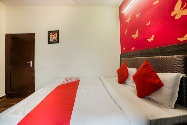 Oyo 28783 Hotel Vaishali