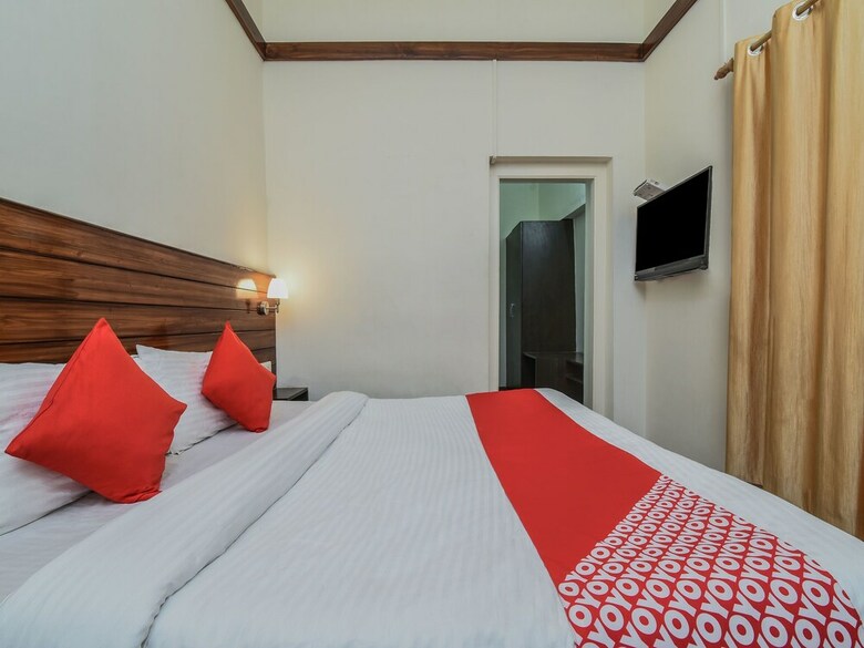 Oyo 13410 Hotel Sunflower