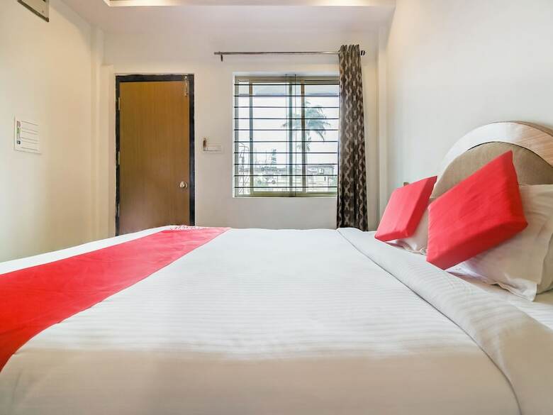 Hotel Oyo 28303 Yesh Comforts