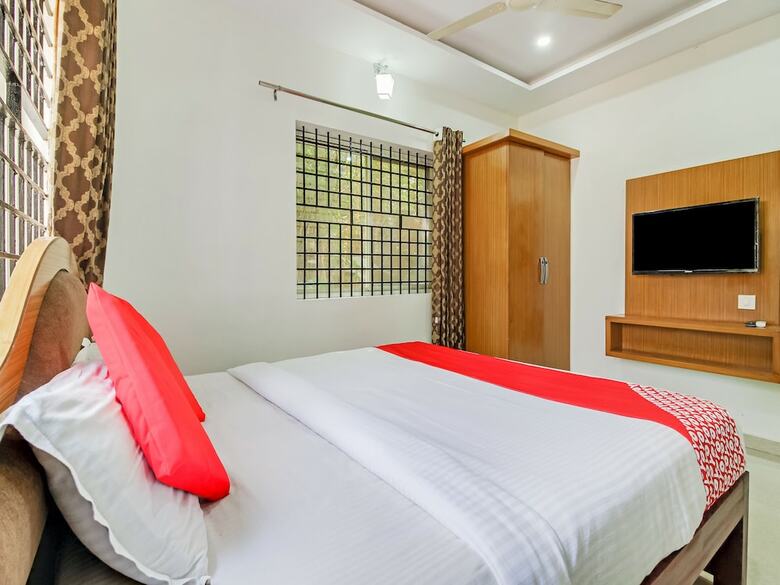 Hotel Oyo 28303 Yesh Comforts
