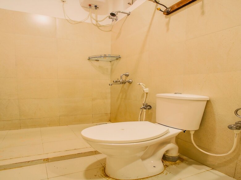 Hotel Oyo 16360 Green Homes