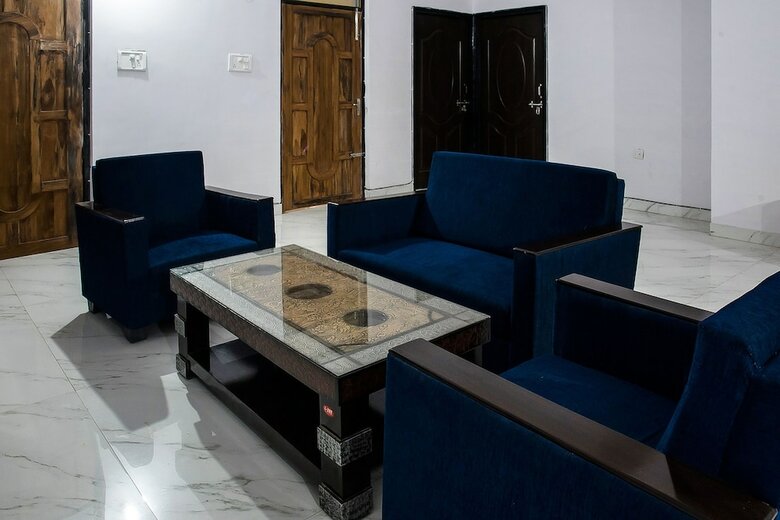 Hotel Oyo 16360 Green Homes