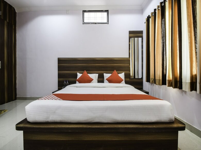 Hotel Oyo 26580 Hari Krishna Palace