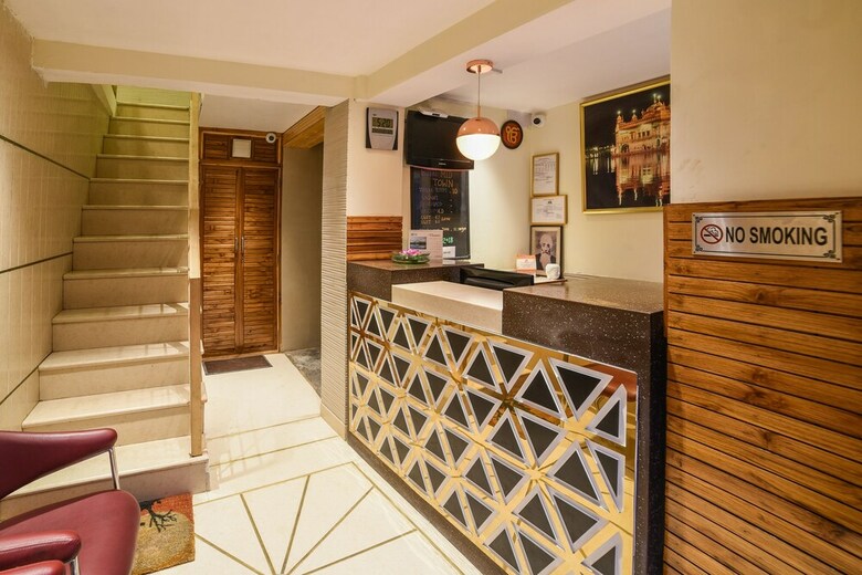 Hotel Oyo 24895 Mid Town