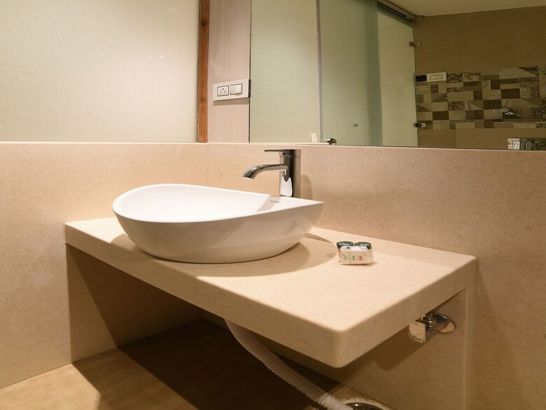 Hotel Oyo 24895 Mid Town