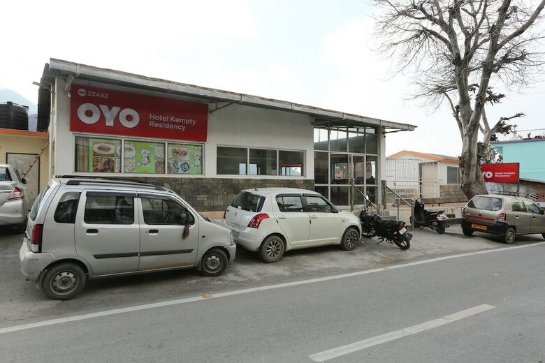 Oyo 22492 Hotel Kempty Residency