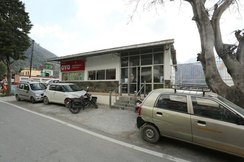 Oyo 22492 Hotel Kempty Residency