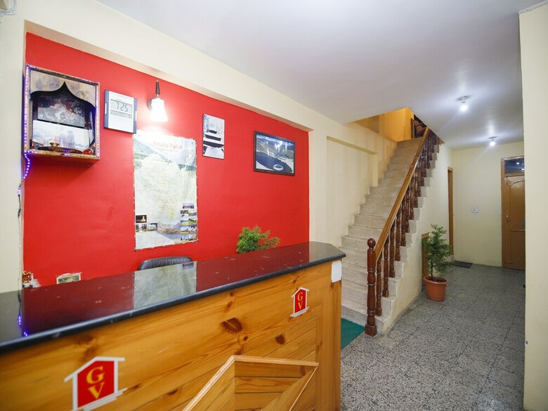 Oyo 27062 Hotel Green View