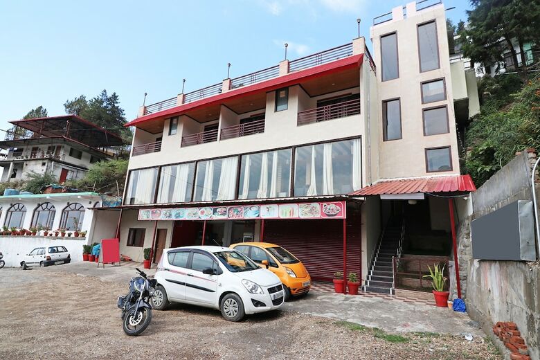 Hotel Oyo 14686 Seven Heavens