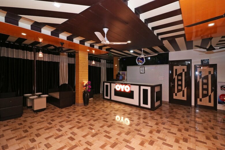 Hotel Oyo 14686 Seven Heavens