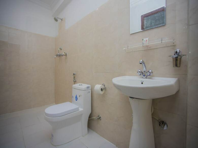 Oyo 293 Royal Bouddha Hotel