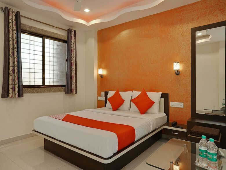 Hotel Oyo 13902 Orient Bay Inn