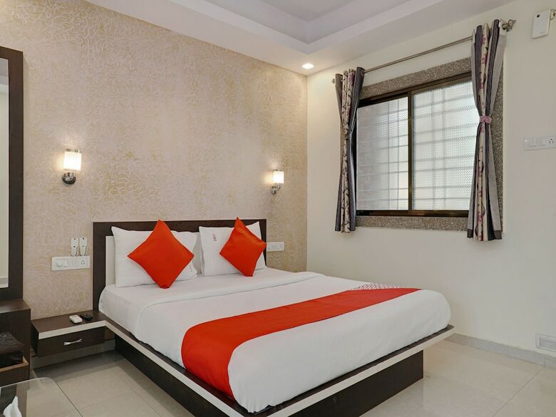 Hotel Oyo 13902 Orient Bay Inn
