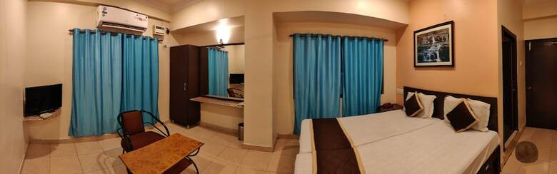 Hotel Morya
