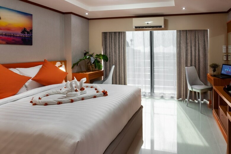 7 Days Premium Hotel Bangna