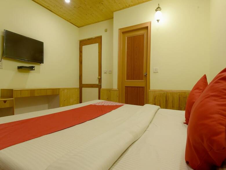 Hotel Oyo 17358 D K Residency
