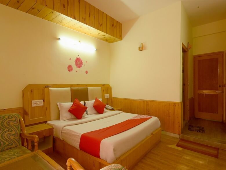 Hotel Oyo 17358 D K Residency