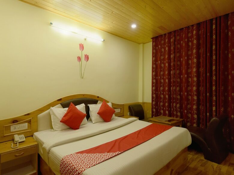Hotel Oyo 17358 D K Residency