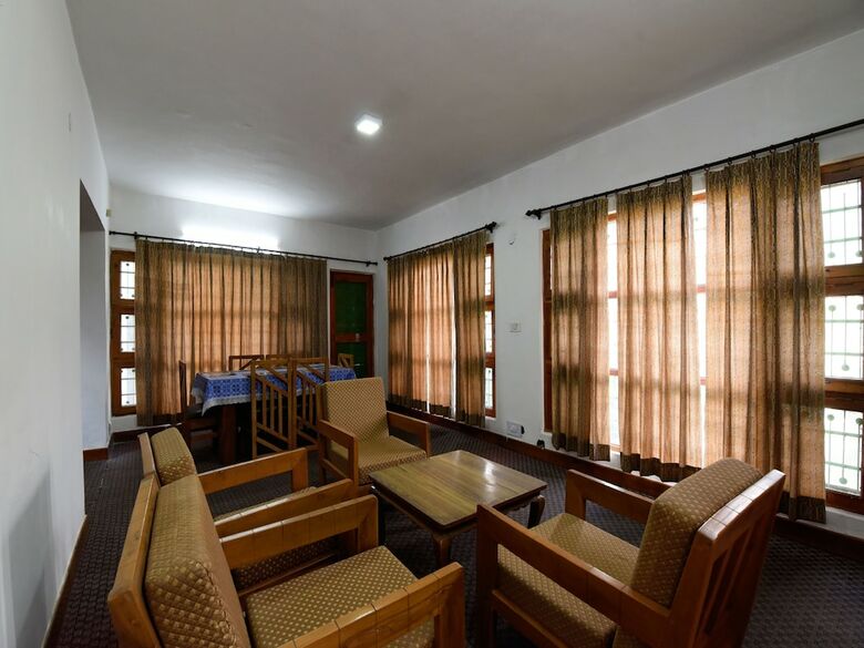 Oyo Home 15642 Luxurious 2bhk