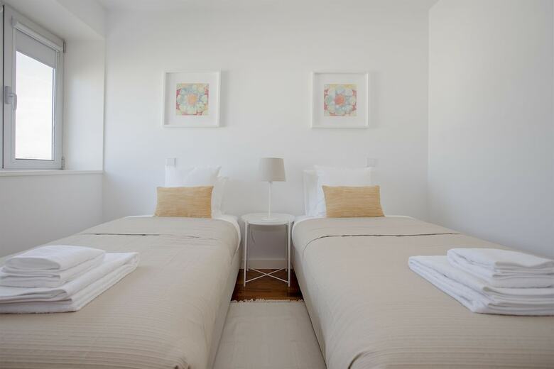 Liiiving - Bright Light Apartment