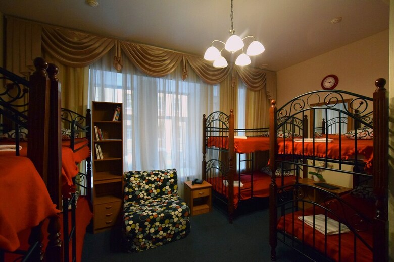 Hostal Artbaza Hotel