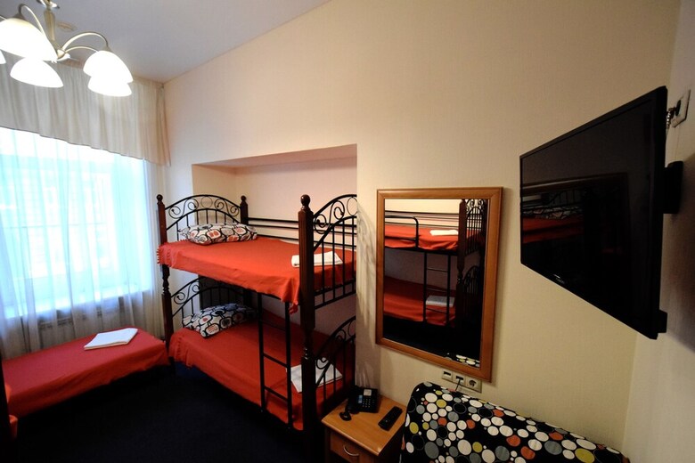 Hostal Artbaza Hotel