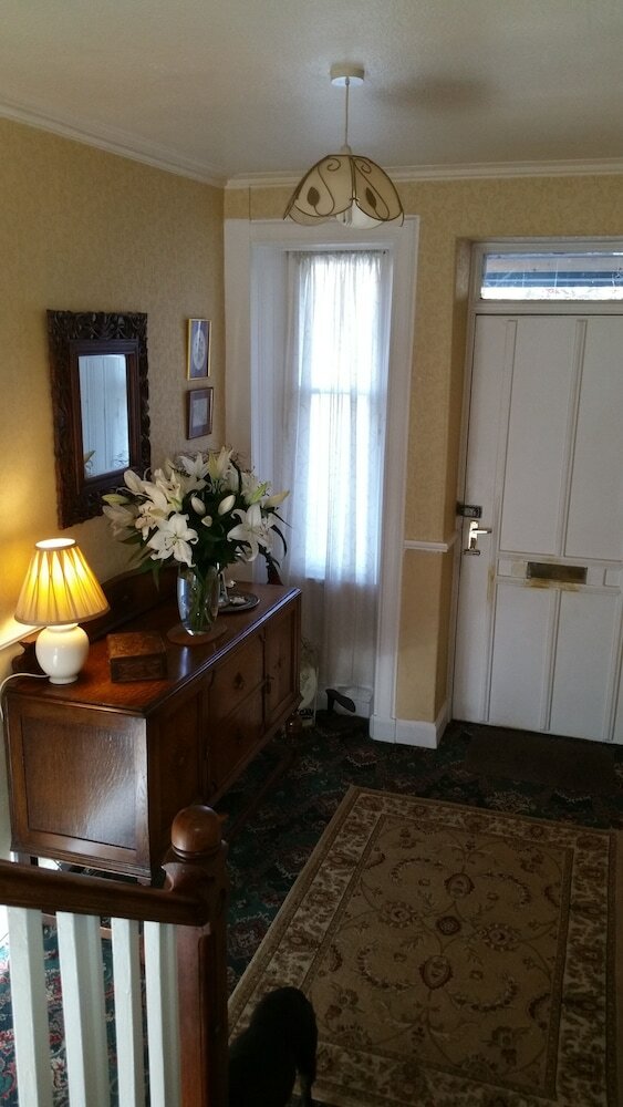 Bed & Breakfast Woodburn House
