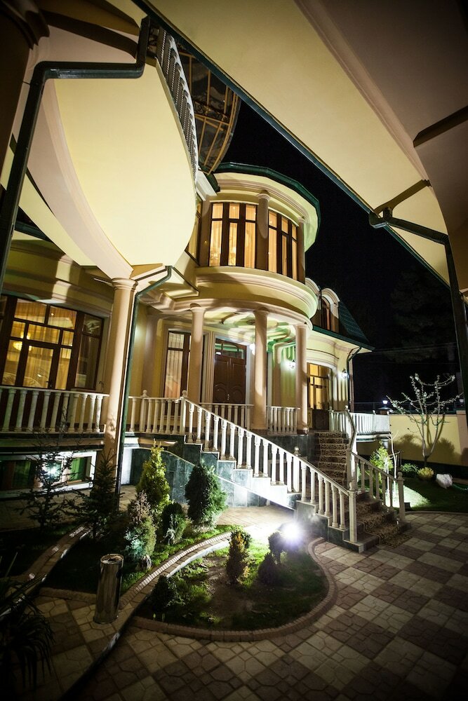 Twins Hotel