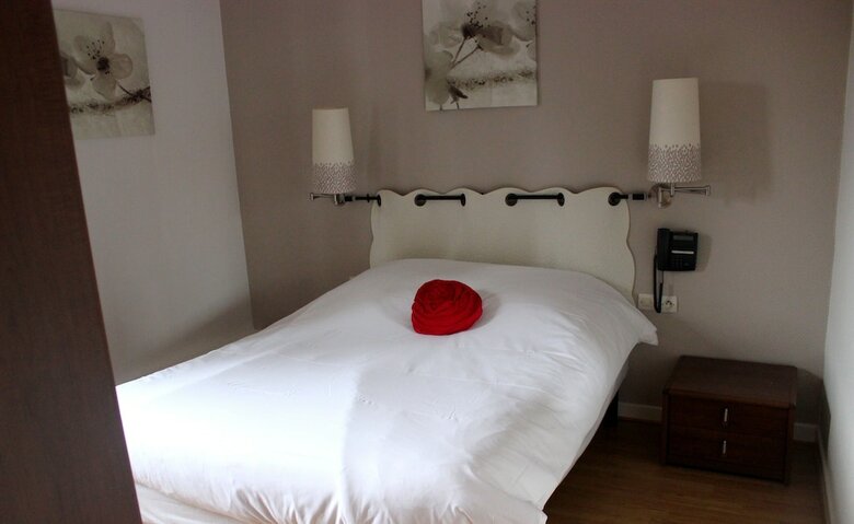 Hotel H�tel La Maison Rouge