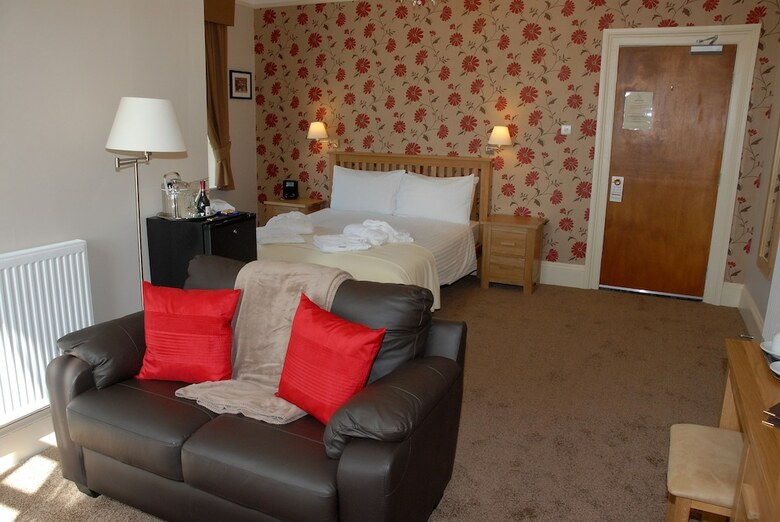 Riviera Lodge Hotel