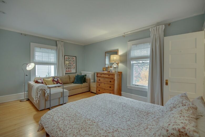Kenwood Manor