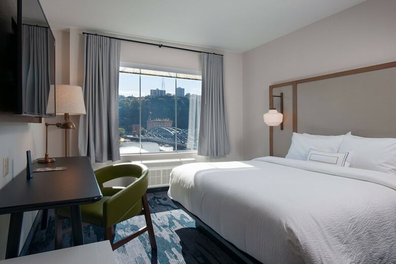 Hotel Fairfield Inn & Suites By Marriott Pittsburgh Downtown