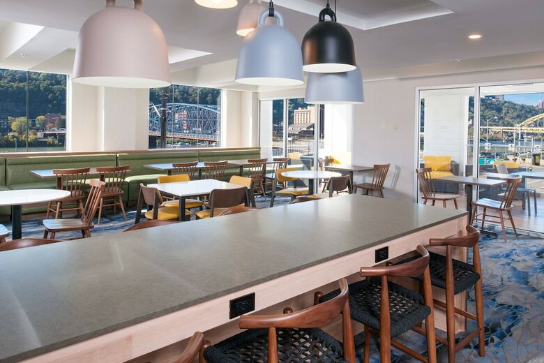 Hotel Fairfield Inn & Suites By Marriott Pittsburgh Downtown
