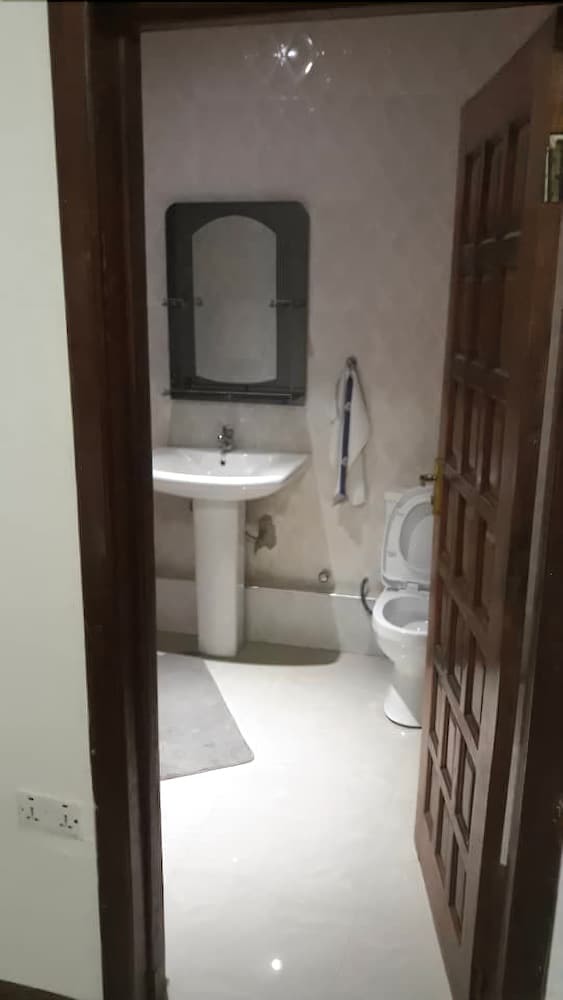 Hotel Larosa Executive Guest House