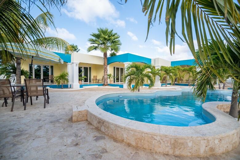 Hotel Aqua Viva Suites