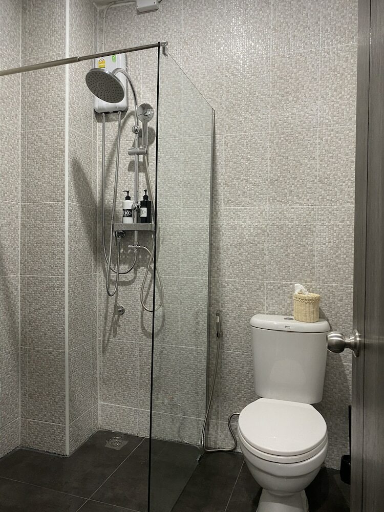 Hotel Two One Zero Apartment