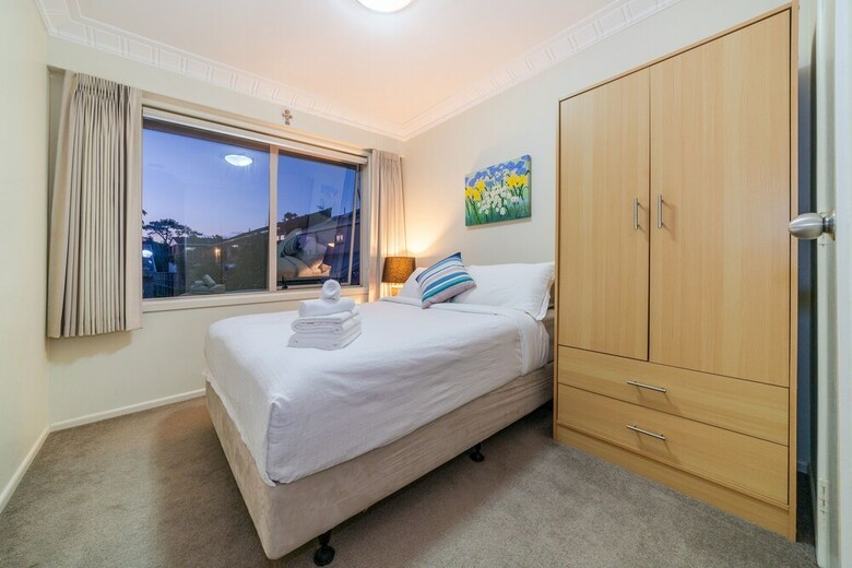 Hotel Birkenhead Super Cozy & Comfort Shared Room