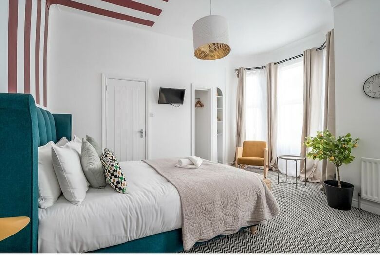 Hotel Wellesley Guest Accommodation