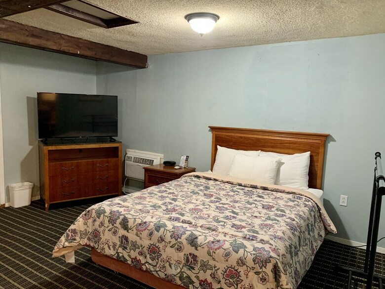 Annie Oakley Motel Oakley