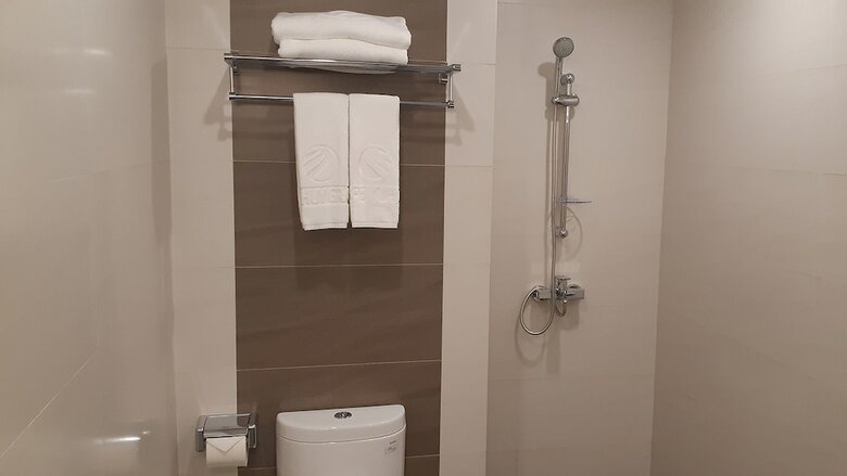 Duc Huy Grand Hotel & Spa