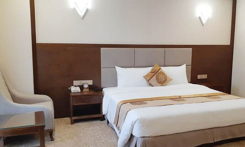 Duc Huy Grand Hotel & Spa