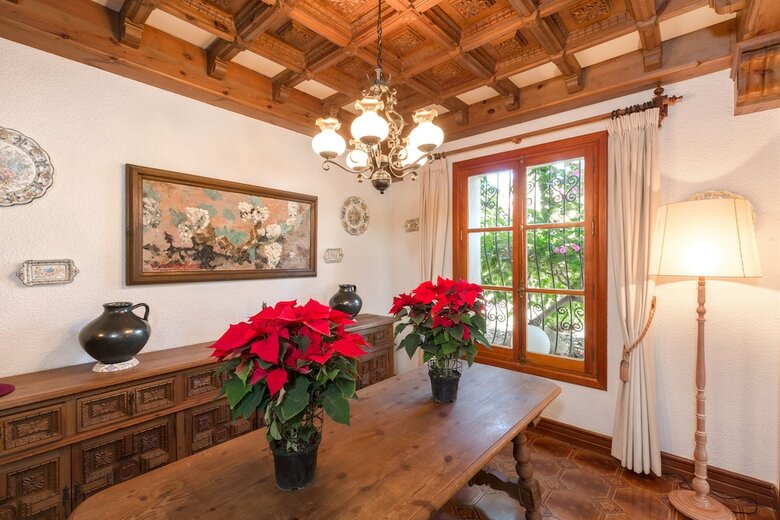 Villa Fidalsa Wine Valley Mansion