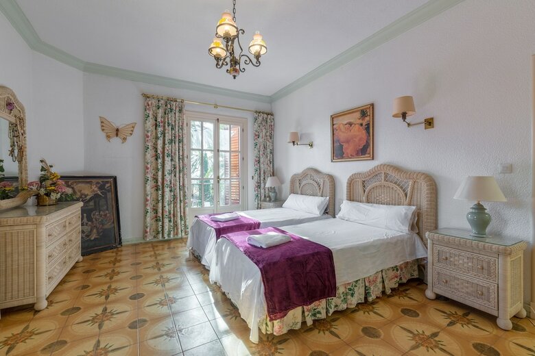 Villa Fidalsa Wine Valley Mansion