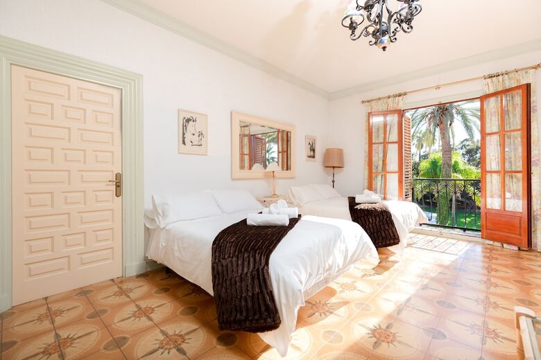 Villa Fidalsa Wine Valley Mansion